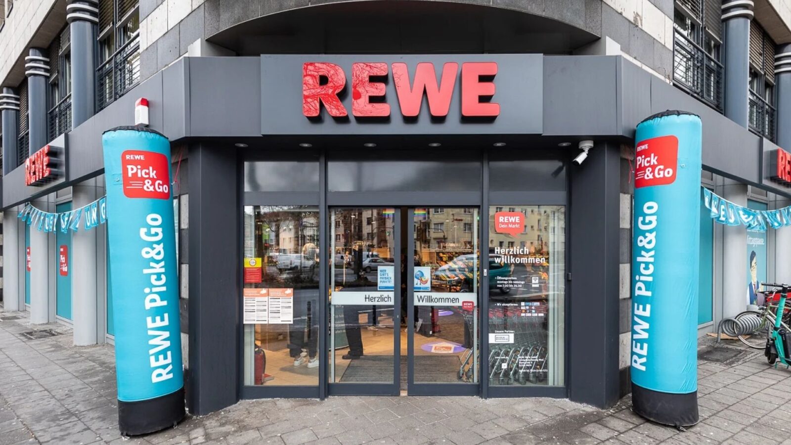 Bio-Lebensmitteln bei REWE